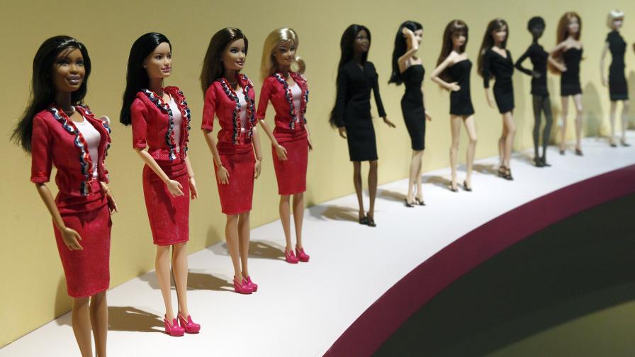 Barbie посвещава кукли на изявени жени в борбата срещу COVID-19