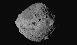 <p>Черен прах откриха в капсулата, взела проба от&nbsp;астероида Бену</p>