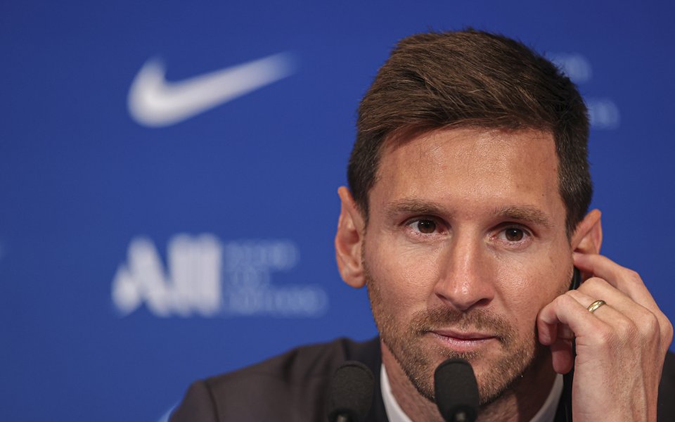 Феновете на Пари Сен Жермен ще трябва да изчакат за