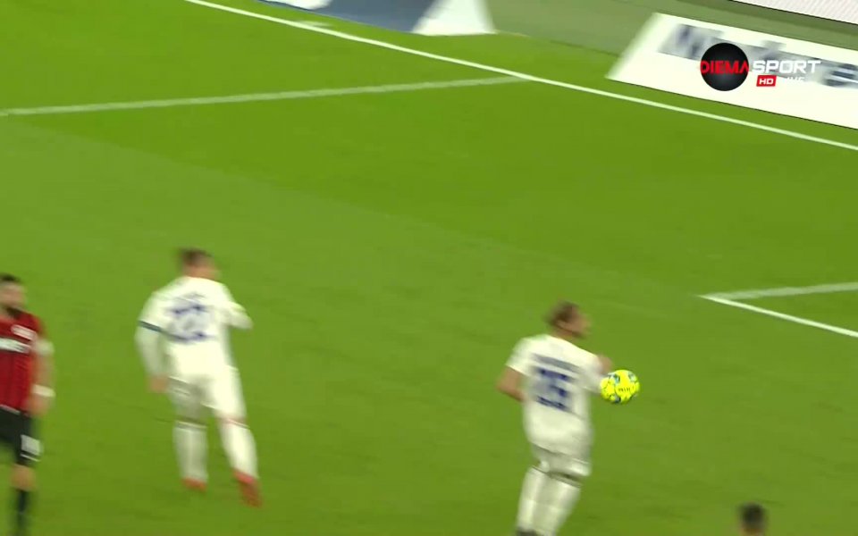 Българите не се предадоха и в 86-ата минута Николай Николаев