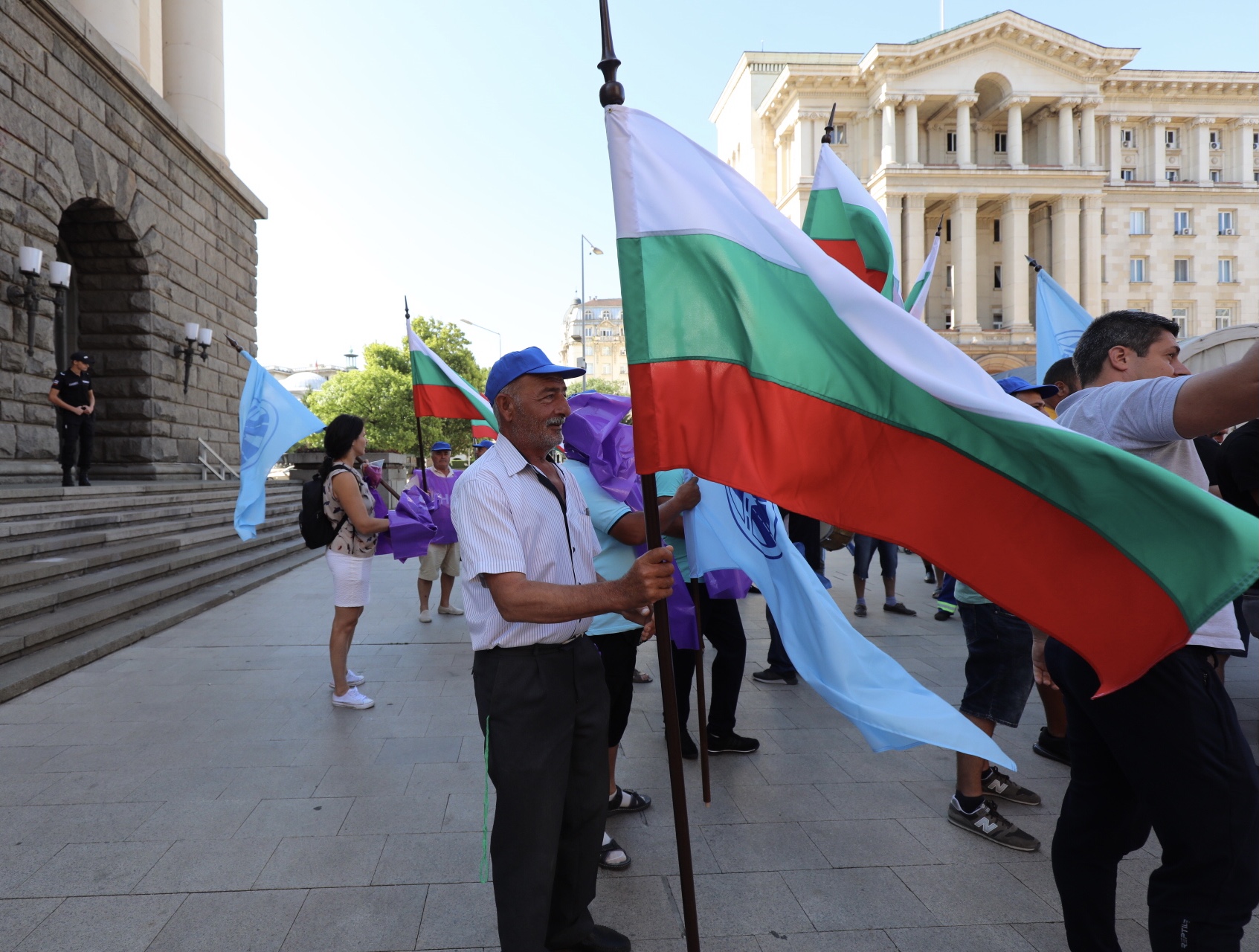 Протест на служители на "АМ-Черно море"