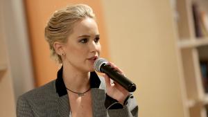 Дженифър Лорънс: Бременността ме освободи от суетата за снимането на голи сцени