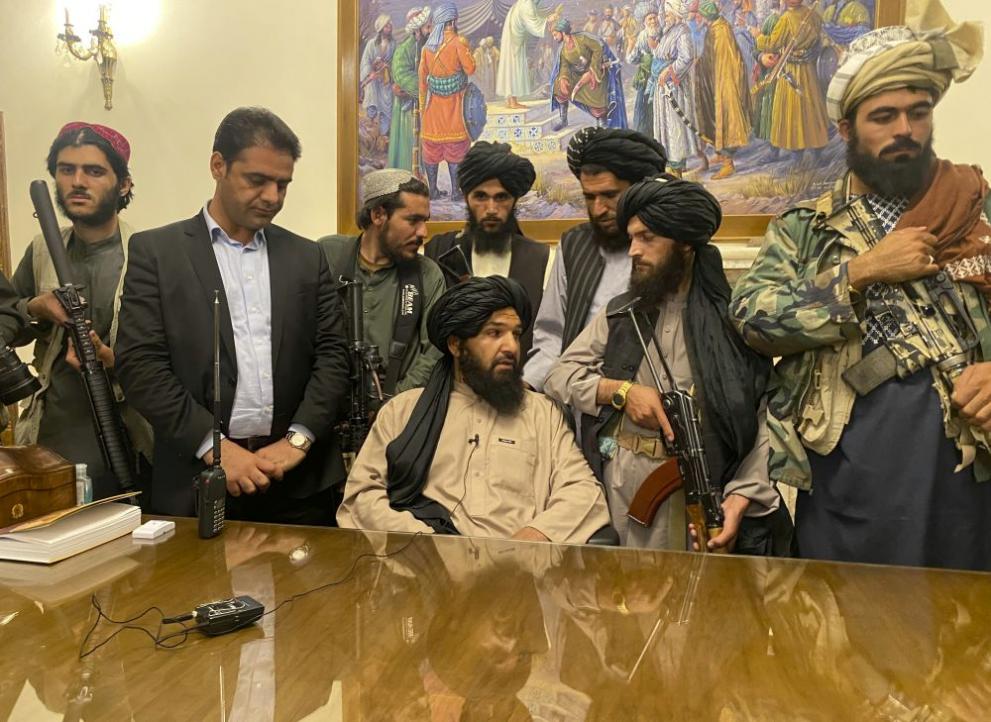 Талибаните превзеха президентския дворец в Кабул - Свят - DarikNews.bg