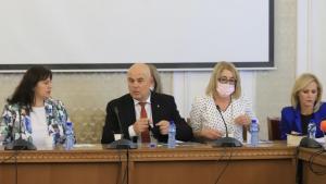 Иван Гешев в комисия