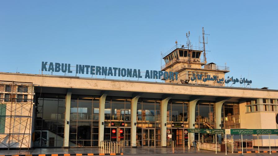МВнР: 20 български граждани са напуснали Кабул