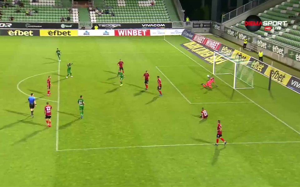 Жосуе Са оформи класиката с красиво попадение. Кирил Десподов центрира