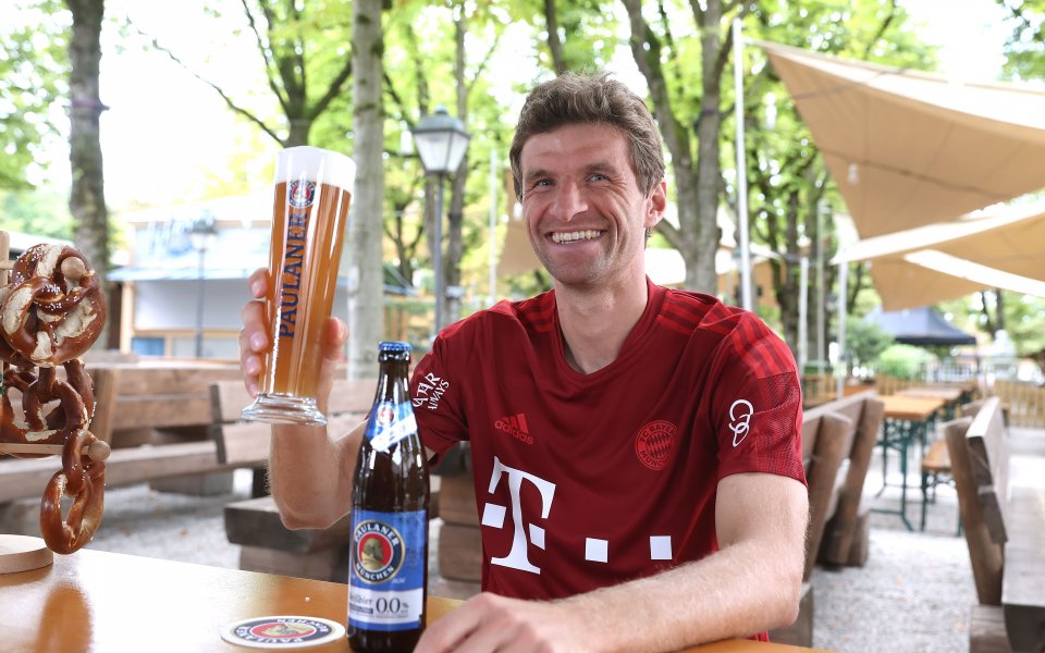 Нападателят на Байерн Мюнхен Томас Мюлер изрази готовност да продължи