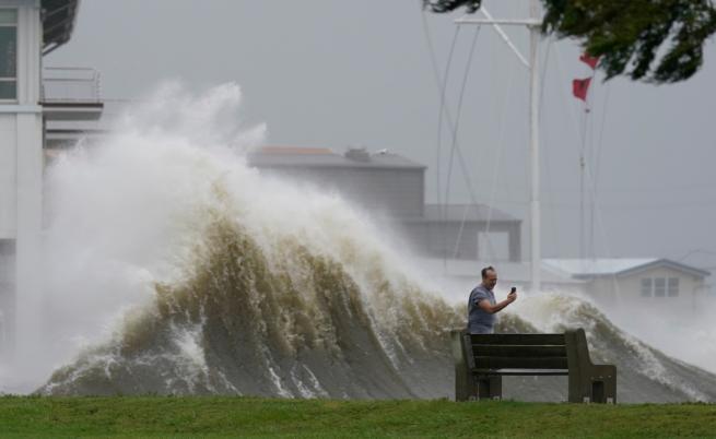 Ураганът Айда помете Луизиана