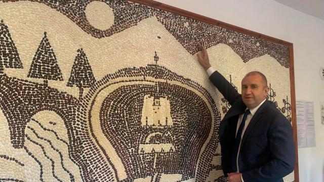 Гордост: Паното от смилянски фасул ще се бори за рекорд на Гинес (СНИМКИ)