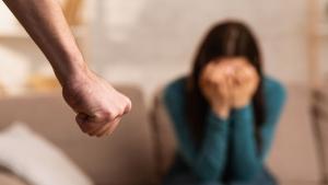 Жертва на домашно насилие  жена настанена в защитено жилище е