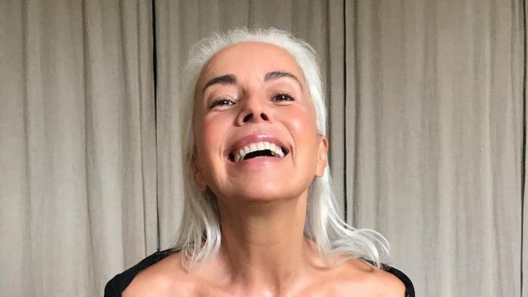  Яземена Роси за сивата коса, вътрешната мощ и хубостта 