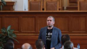От четири месеца предупреждаваме че Кирил Петков върви срещу коалиционното