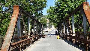 Община Перник ще ремонтира възлов пешеходен мост над река Струма