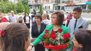 Корнелия Нинова