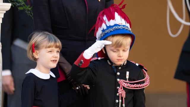 Принцеса Габриела си направи сама дръзка прическа за първия учебен ден (СНИМКИ)