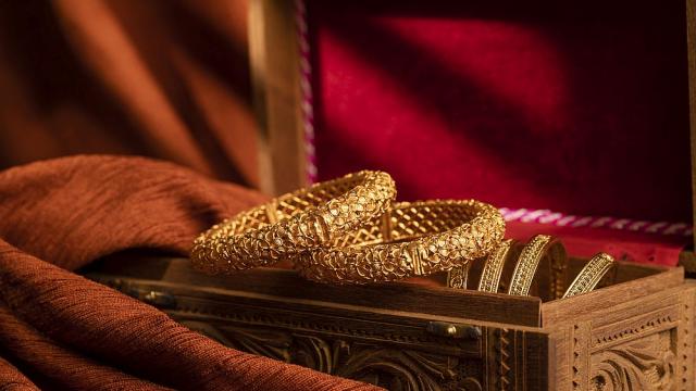 Диамантени гривни на Мария-Антоанета се продават на търг