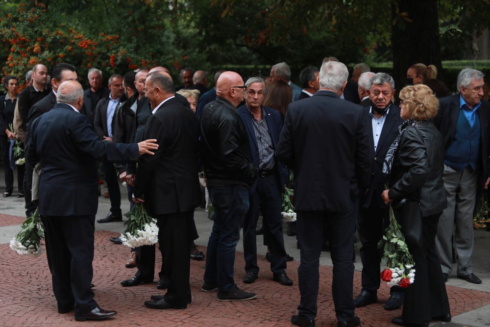 Близки и приятели си взеха последно сбогом с Борислав Дионисиев, който почина на 6 септември 