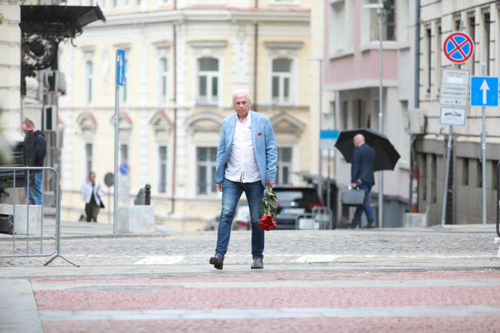 Близки и приятели си взеха последно сбогом с Борислав Дионисиев, който почина на 6 септември 