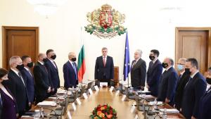 ново служебно правителство
