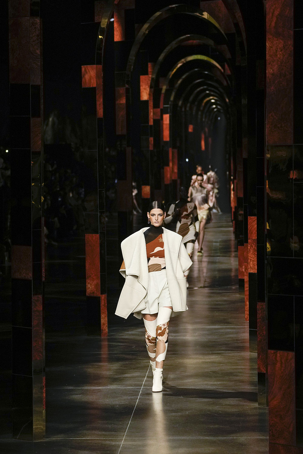 <p>&quot;Фенди&quot; даде старт на Седмицата на модата в Милано</p>