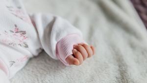 От болницата в Горна Оряховица бе изписано бебето на 21 годишната