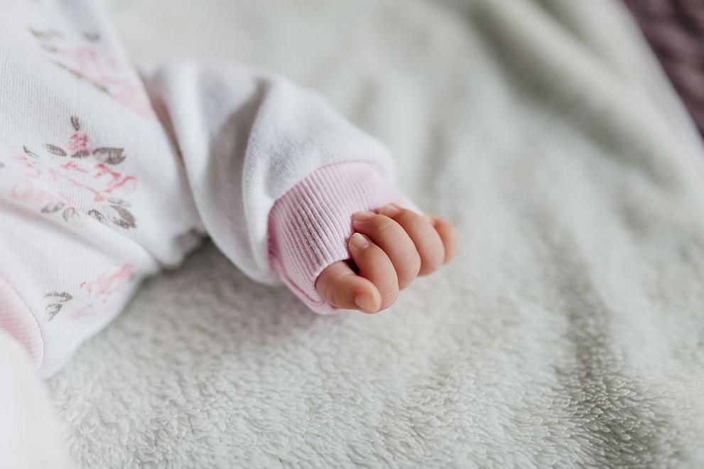 От болницата в Горна Оряховица бе изписано бебето на 21-годишната