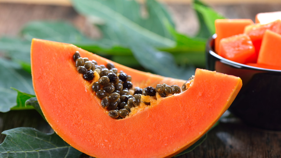 <p><strong>Семки от папая -&nbsp;</strong>Изключително вкусен и питателен плод, чийто семки са богати на ензима папаин, който помага за подобряване на храносмилателните способности.<br />
<strong>Как да използваме семките? -&nbsp;</strong>Можете да ги ядете пресни, направо от плода, или да ги използвате като добавка към салати.&nbsp;</p>