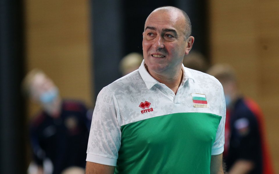 Старши треньорът на България Найден Найденов говори след загубата от