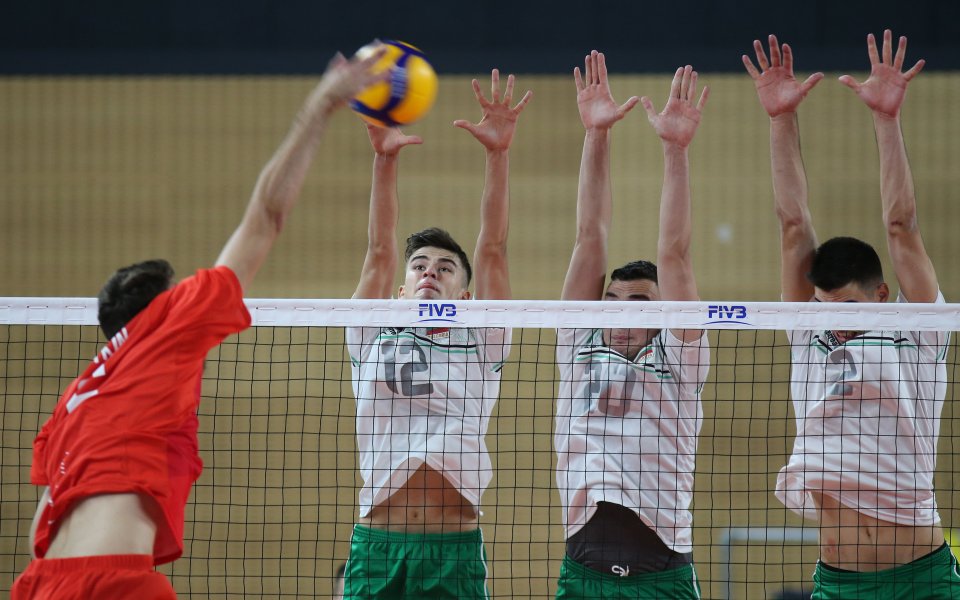 Българският отбор по волейбол (мъже до 21 години) претърпя поражение