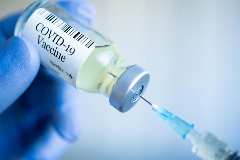 На 15 януари ваксини срещу COVID-19 ще се поставят в