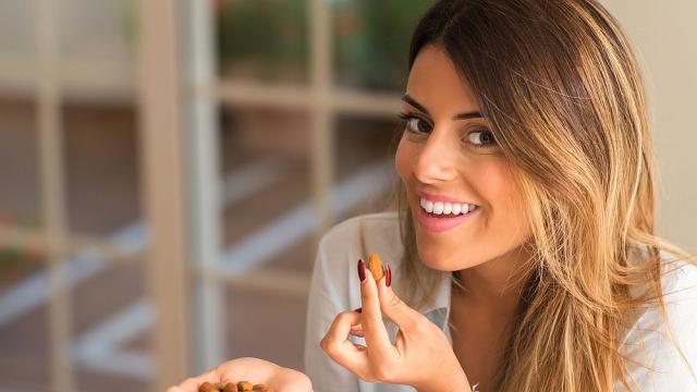 Бадемите забавят стареенето на кожата