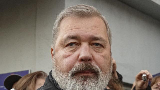 Дмитрий Муратов ще продаде Нобеловата си награда за мир, за да помогне на украинските бежанци