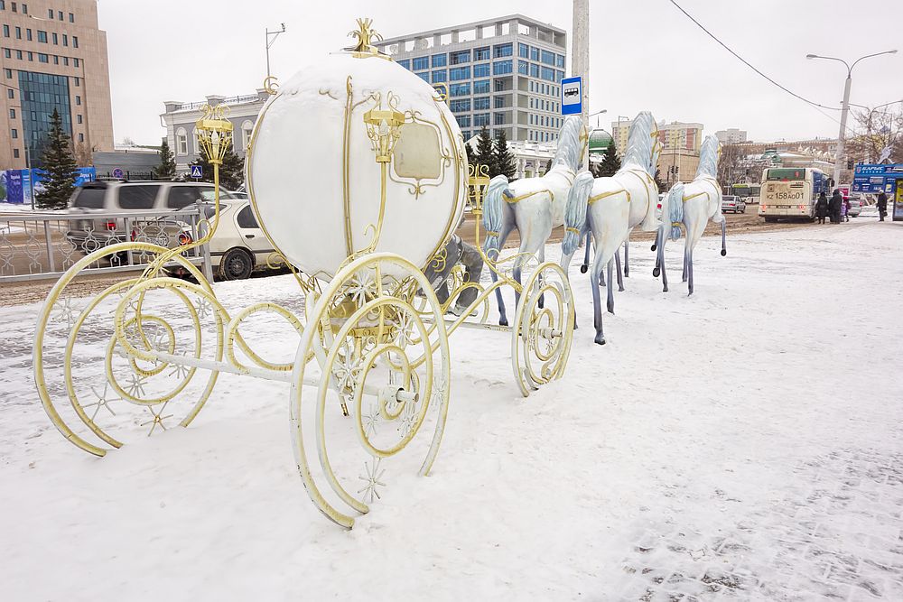  Астана, Казахстан <br>
<br>
Астана е столица на Казахстан. Той е изключително студено място в зимния период.