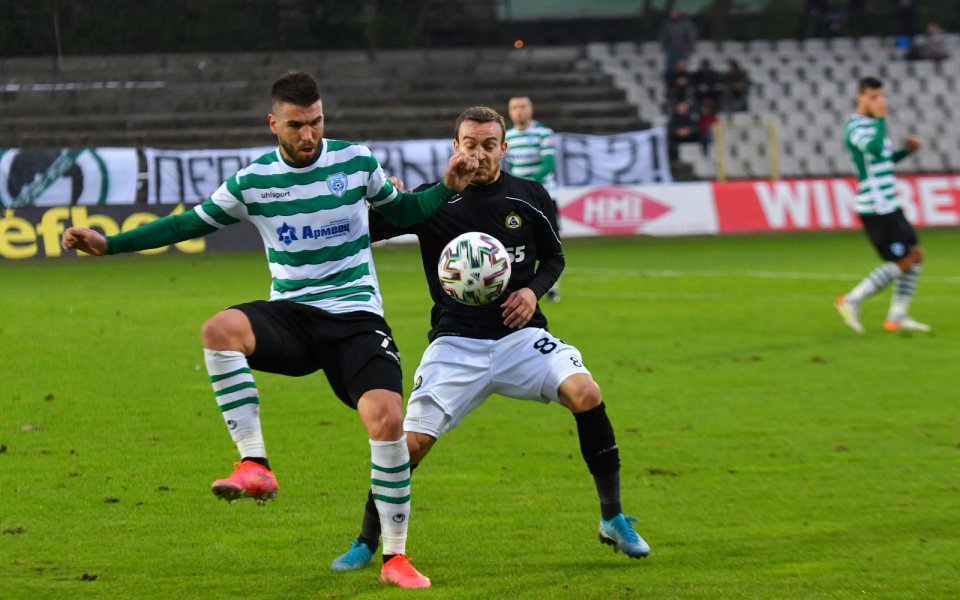 Черно море ще е без петима основни футболисти за мача