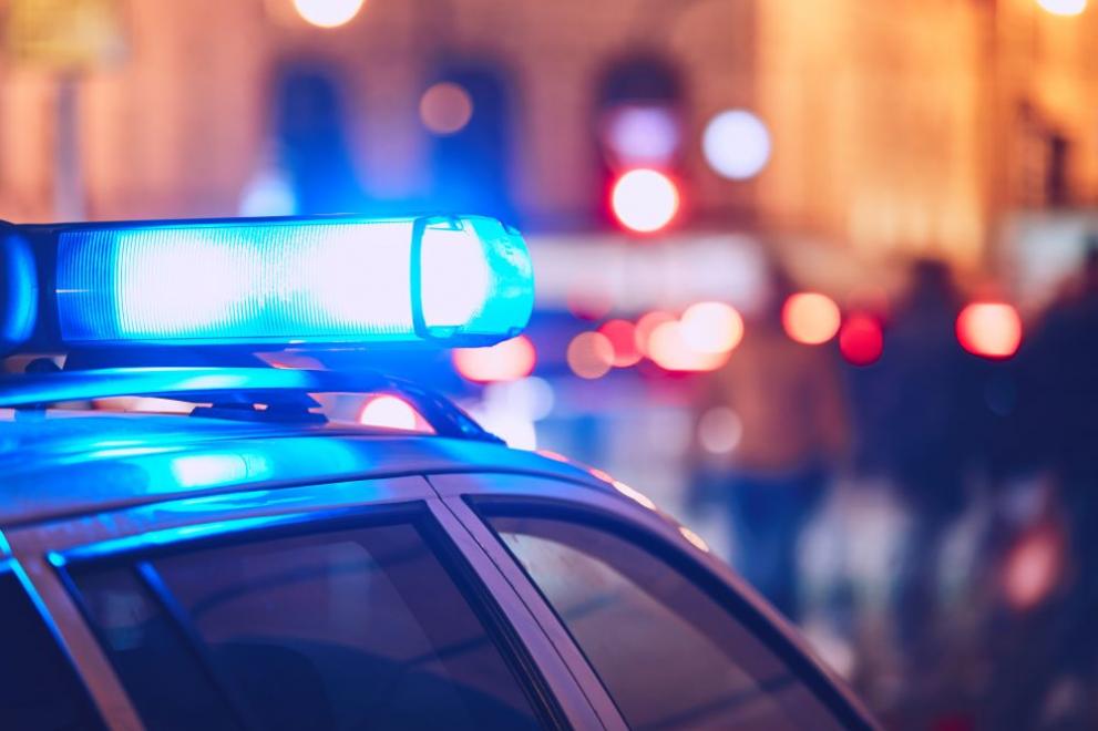Полицаи в Харманли иззеха 3080 парфюма с лого на защитени