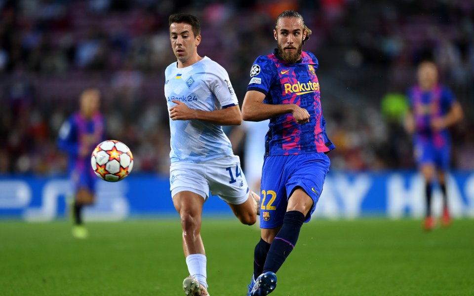 Отборите на Барселона и Динамо Киев играят при резултат 1:0