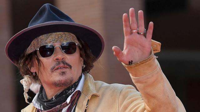 Джони Деп влиза в ролята на крал Луи XV 