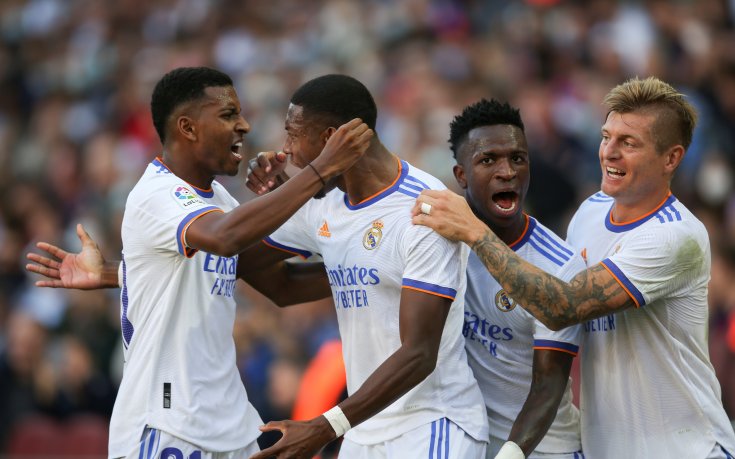 Реал Мадрид удари Барса пред 100 000 души на 