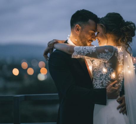 Сватбените поличби съществуват от незапомнени времена и помагат на младоженците