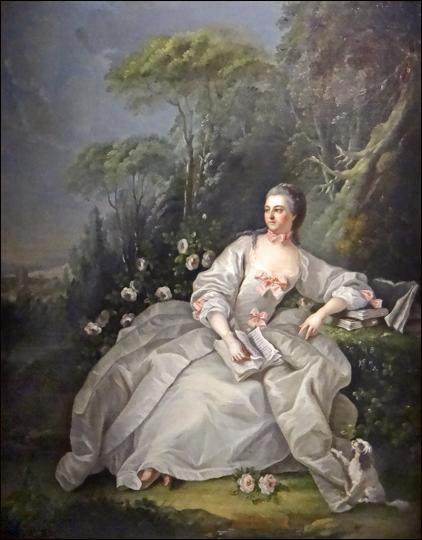<p><strong>Един крал на много пристанища</strong></p>

<p>В живота на френския крал Луи XIV е имало много любови, но две от най-големите са дългогодишната му любовница, мадам дьо Монтеспан, и последната му съпруга, мадам дьо Ментенон. Свекървата на Луи, Елизабет-Шарлот, ги нарича &quot;две от най-лошите жени на света&quot;. С какво са заслужили това?</p>

<p>Първоначално женен за първата си братовчедка, Мария Терезия Испанска, Луи (най-сексапилният крал в Европа тогава) ѝ изневерява постоянно. В продължение на десетилетия негова дама номер едно е Франсоаз-Атенаис, маркиза дьо Монтеспан. Алчна и амбициозна благородничка, Монтеспан ражда на Луи седем деца и държи магията си върху него, докато не е обвинена в съдружие с вещици и не губи благоволението му.</p>

<p>В крайна сметка съпругата на Луи починала и той се почувствал доста изгубен в морално отношение. По това време му омръзва и темпераментът и страстта на Монтеспан. Обръща се към мадам дьо Минтенон, гувернантката на децата му от Монтеспан, и се влюбва в нейния тих и благочестив характер.</p>

<p>Някога дамите били приятелки, но всичко се променило, когато Мотеньон &quot;откраднала&quot; мъжа на Монтеспан. Против волята на министрите си Луи дори е убеден да се ожени за овдовялата Минтенон и бракът им остава в тайна в продължение на 30 години.</p>
