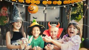 Количеството захар което консумират на Хелоуин децата в САЩ надхвърля