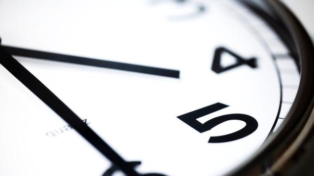 Учени разкриват защо с възрастта ходът на времето сякаш се ускорява