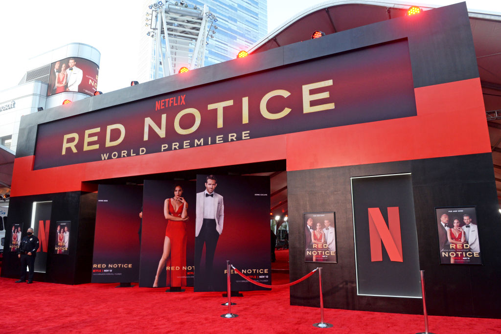 <p>Гал Гадот на премиерата на филма &quot;Red Notice&quot;</p>