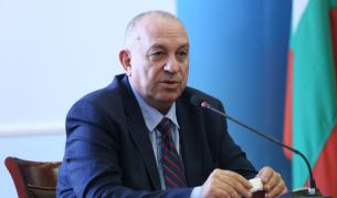 Д-р Златанов: Трендът на COVID пандемията се обръща