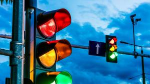 Проект за иновативна светофарна система ще облекчи трафика по един