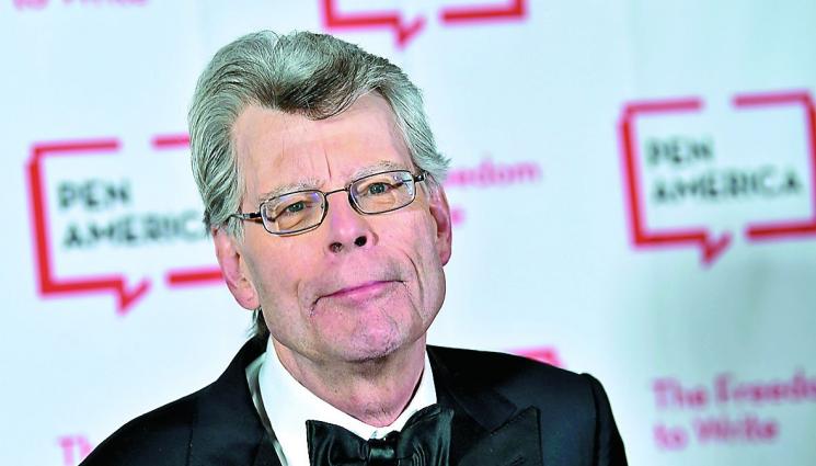 Стивън Кинг забогатя от ужасии - ЗАРАДИ ФИНАНСОВИ ЗАТРУДНЕНИЯ: Радиостанциите на Стивън Кинг замлъкват