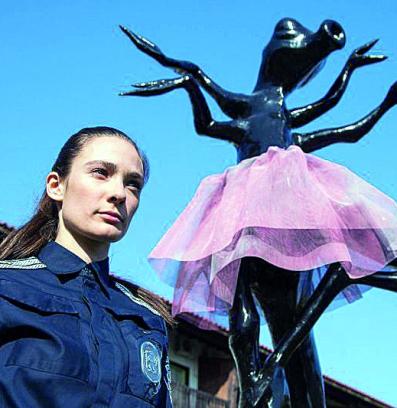 Лорина Камбурова става топкриминалист