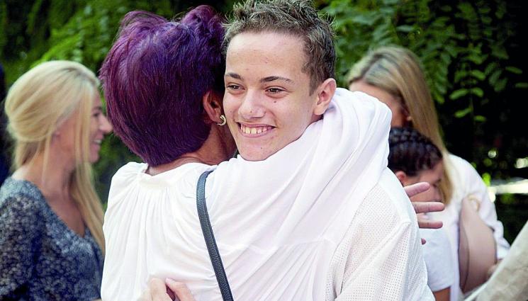 Осмокласник дари 4000 лв за социално слаби деца - Осмокласник дари 4000 лв. 
за социално слаби деца