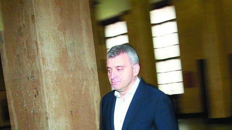 13 г след рухването на сградата на Алабин виновни няма