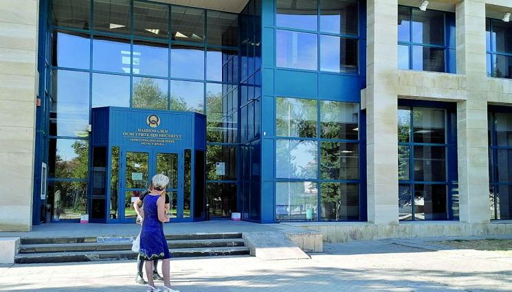 Скъсаха 2000 болнични - Скъсаха 2000 болнични